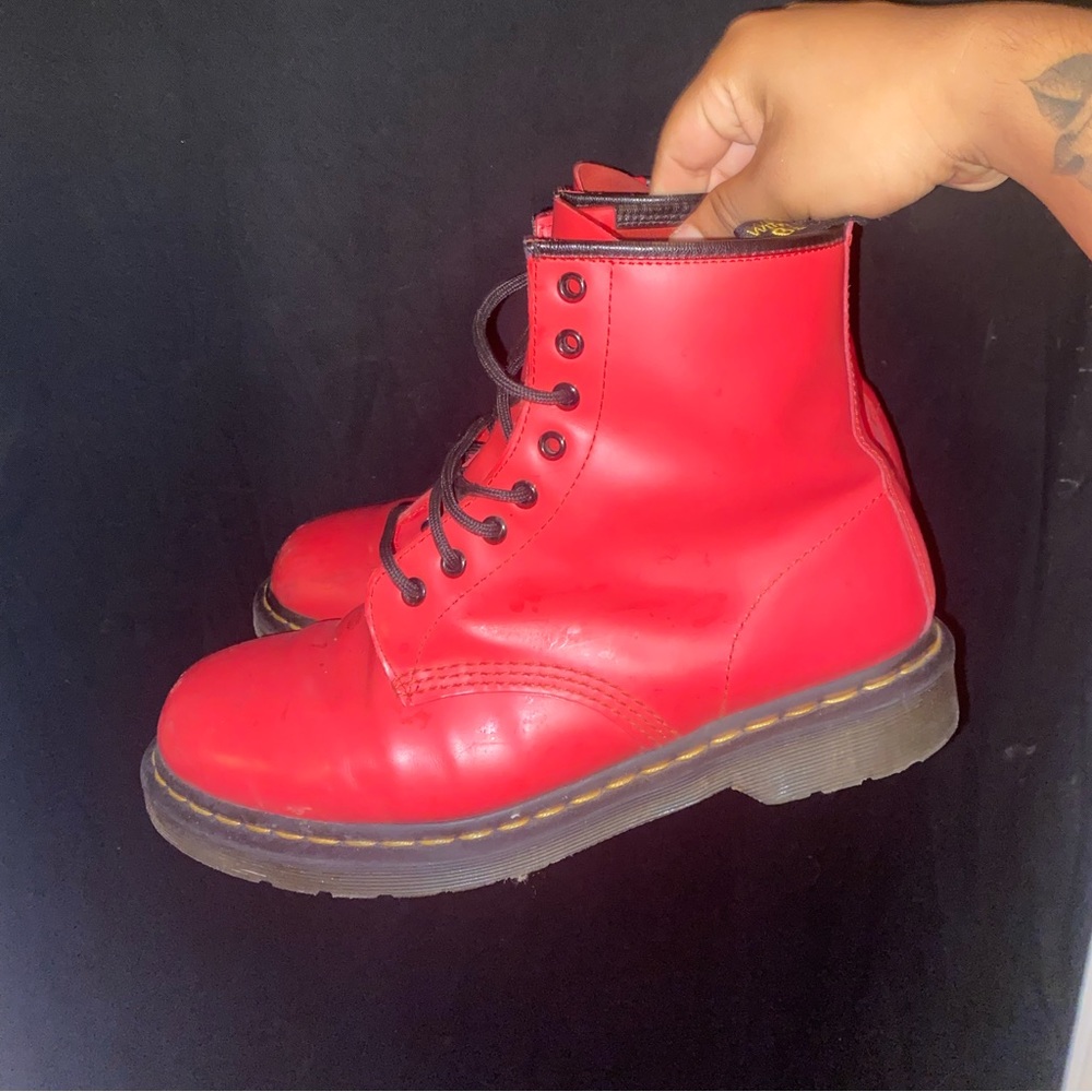 US Men’s size 10 red doc marten’s